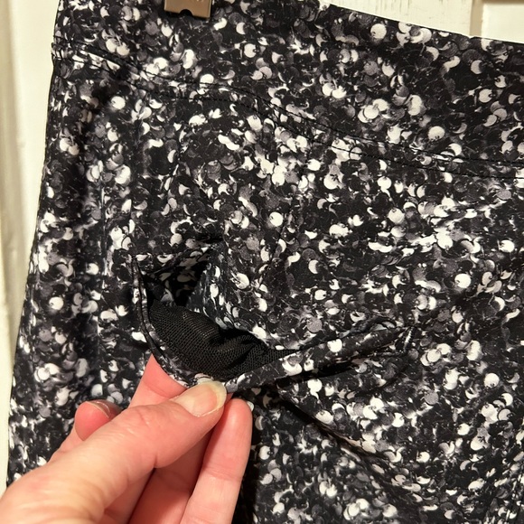 Lululemon jet crop slim trousers. Size 6 - Picture 10 of 13